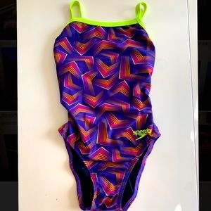 NWT- SPEEDO WOMEN SWIMSUIT